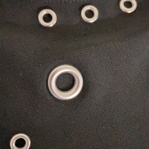 Cute top with off shoulders - Picture 4 of 4